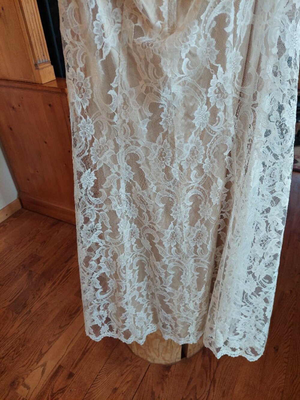 Loralie Originals, Vintage 2 piece lace skirt and top set, Ivory color, size 14 - Picture 9 of 9